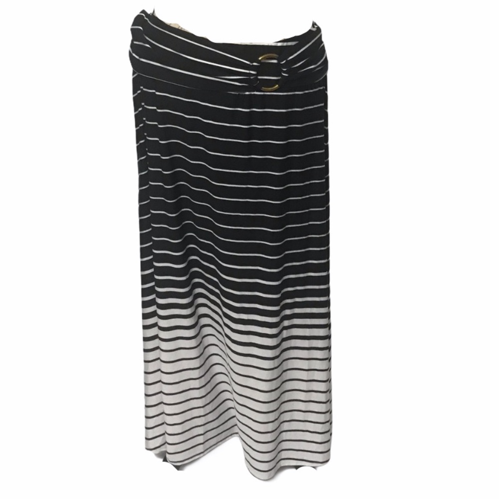 Robert Louis 2x black and white skirt